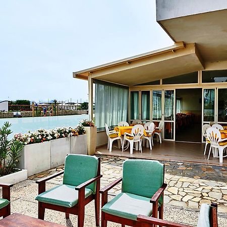 Hotel Caesar Bed And Breakfast มิลาโน แมริตทิมา ภายนอก รูปภาพ