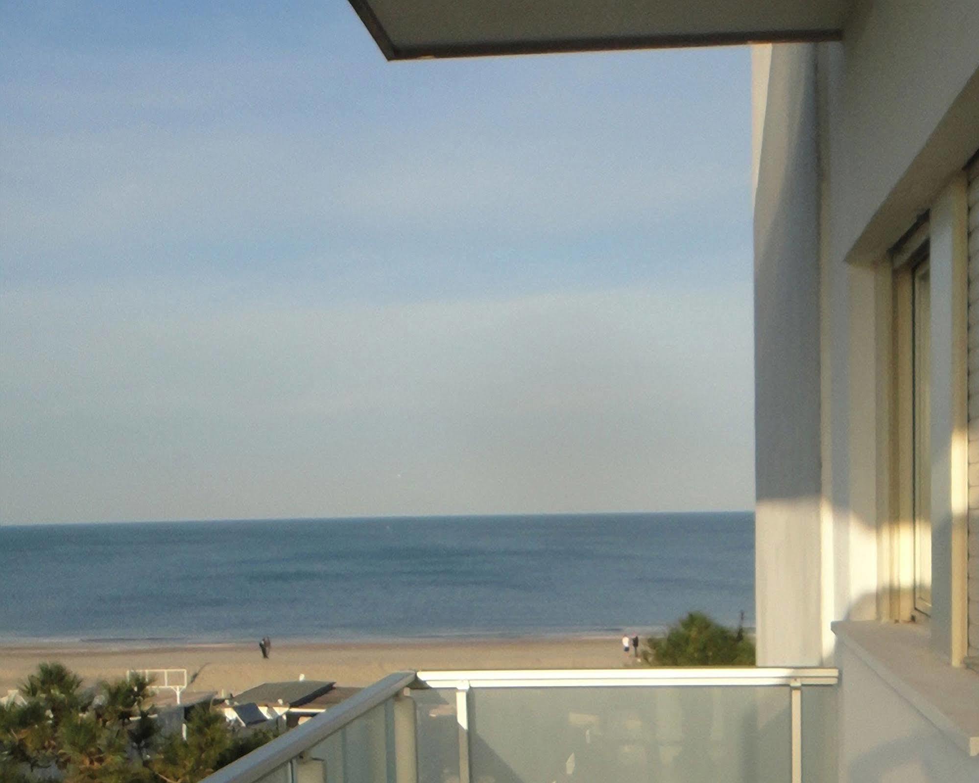 Hotel Caesar Bed And Breakfast มิลาโน แมริตทิมา ภายนอก รูปภาพ